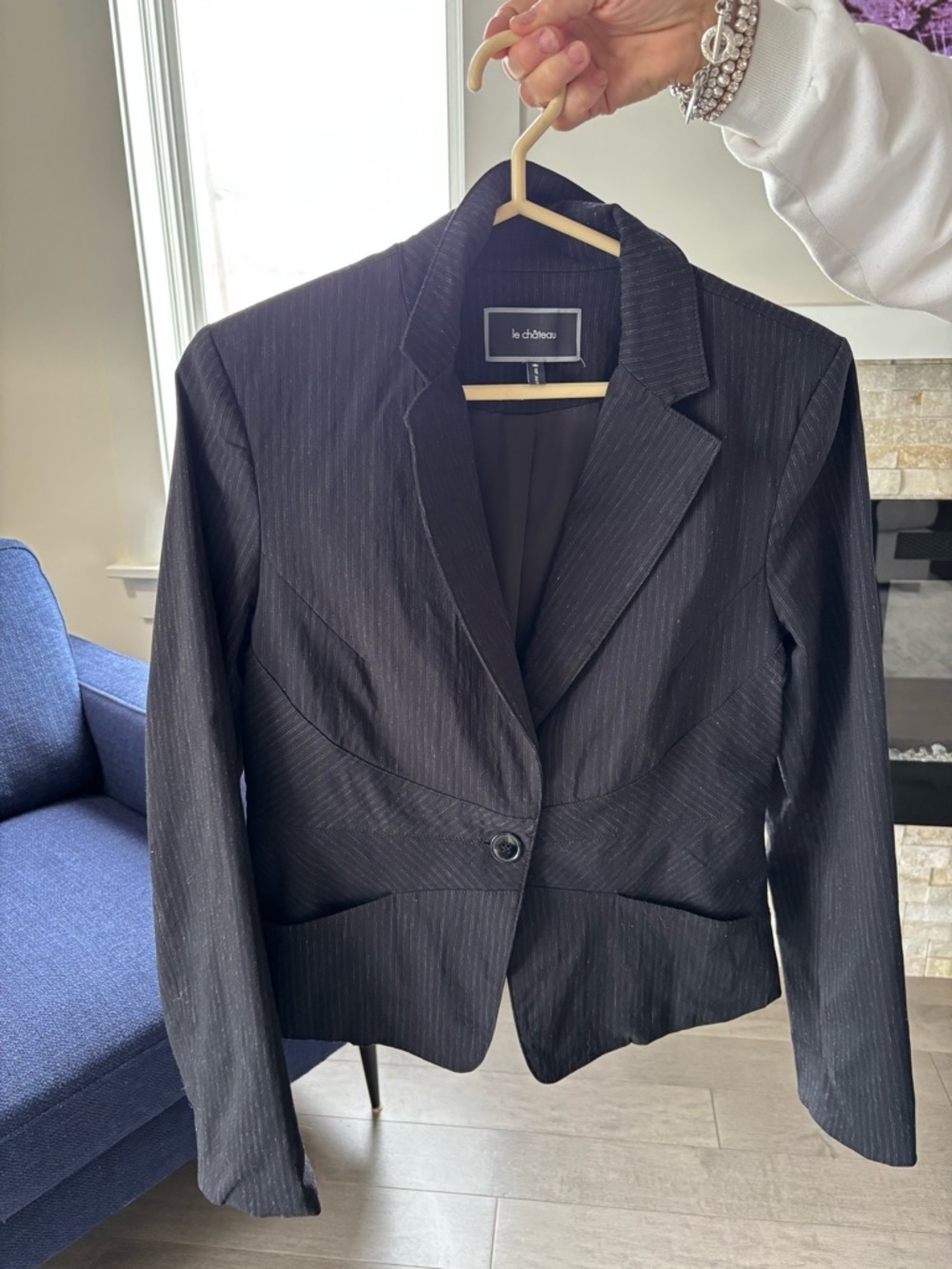 le chateau Black Pinstripe Women’s pantsuit - Picture 9 of 13